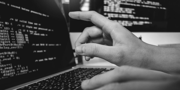 Peritajes Industriales Ciutat Vella · Informes Periciales de Delitos Cibernéticos
