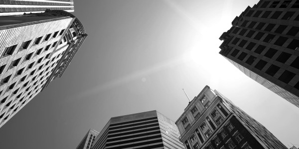 Peritajes Inmobiliarios en Barcelona · Informes Periciales Defectos de Construcción